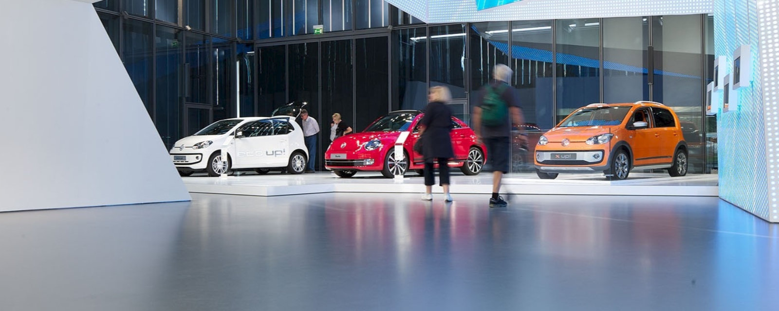 DESIGNBÖDEN IM VW PAVILLON, AUTOSTADT
